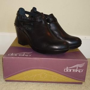 Dansko Franka Black Leather Wedge Boot Size 41